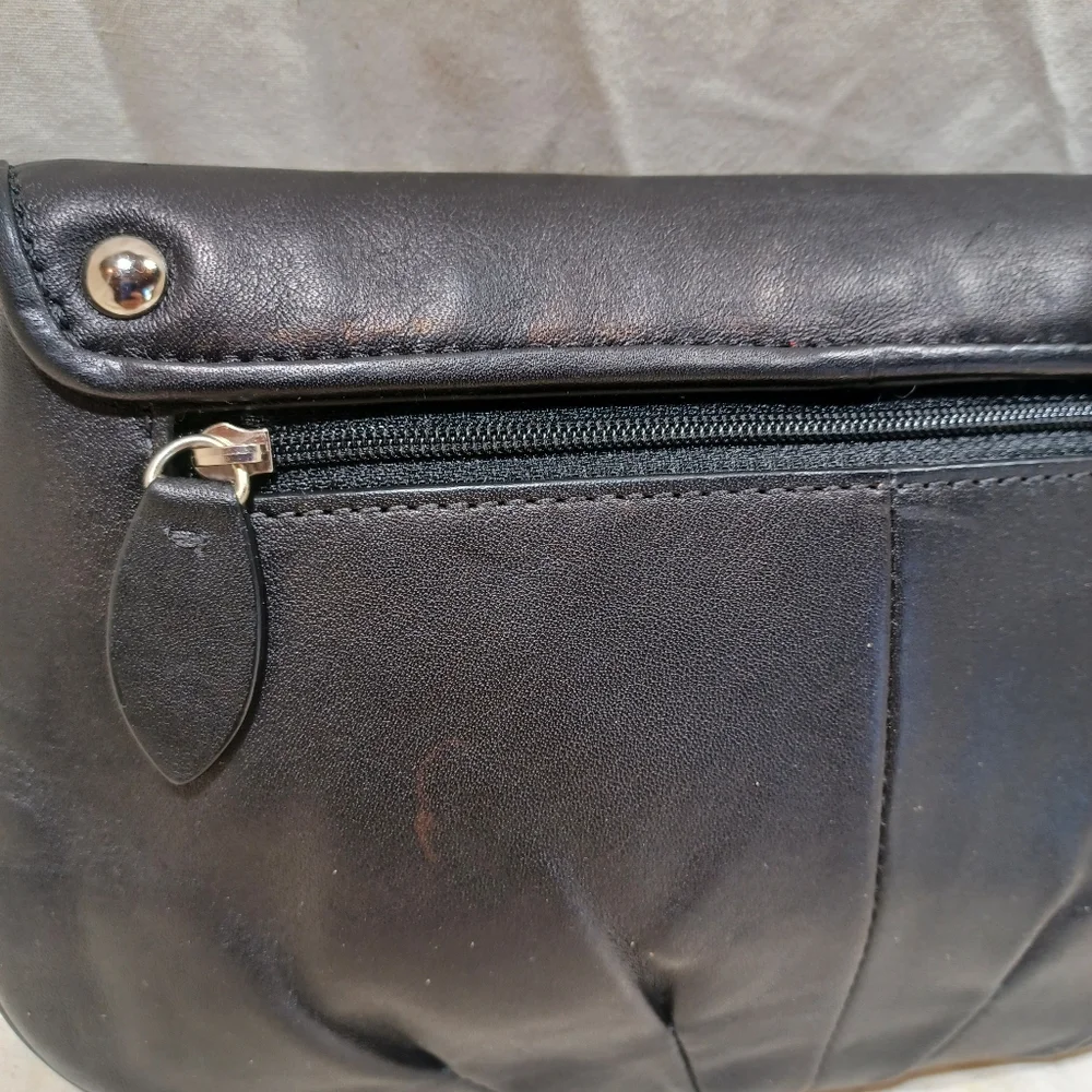 Coach wristlet - Picture 7 of 8